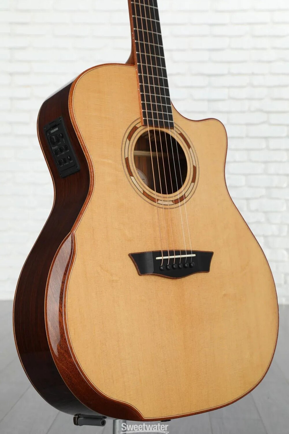 

Акустически-электрическая гитара Washburn Comfort G25SCE - натуральный цвет