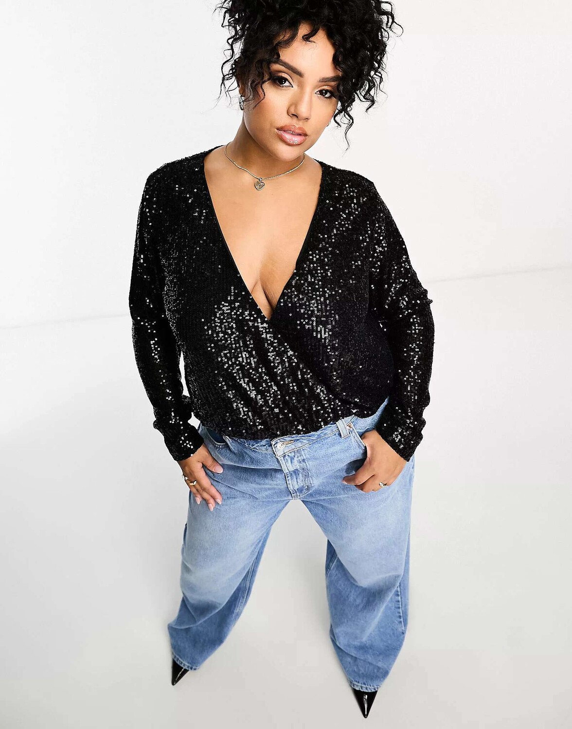 

Черное боди с пайетками и рукавами-блузонами ASOS DESIGN Curve