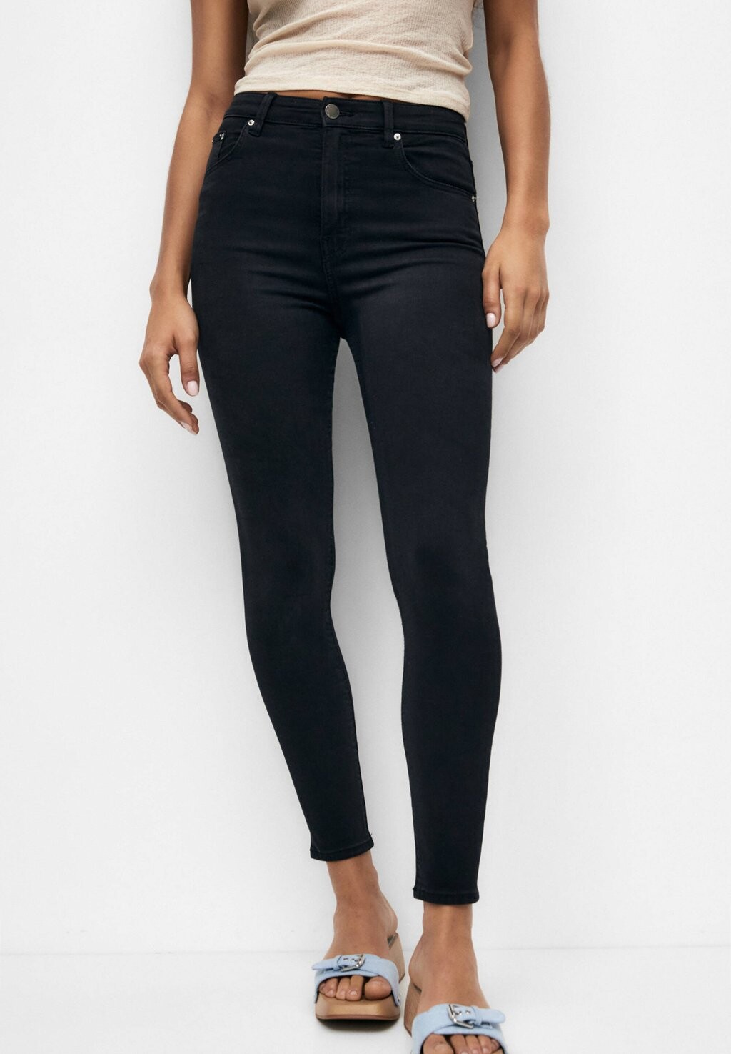 

Джинсы Skinny Fit PULL&BEAR