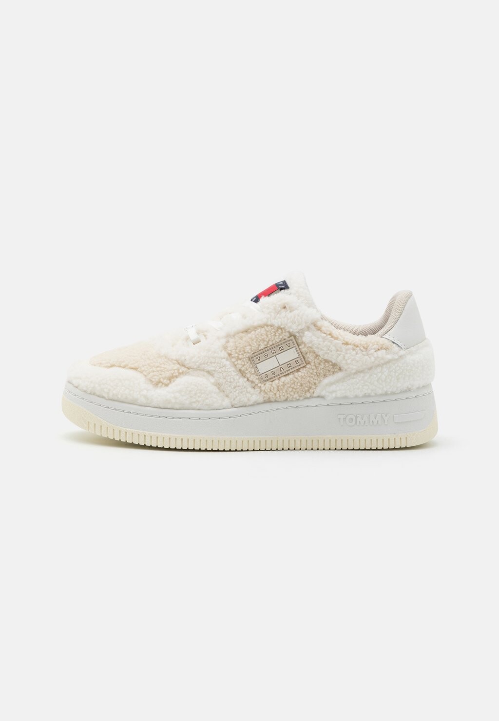 

Низкие кроссовки RETRO BASKET WARM Tommy Jeans, экрю/отбеленный камень