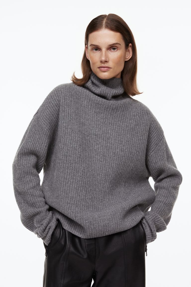

Свитер из шерсти в рубчик H&M