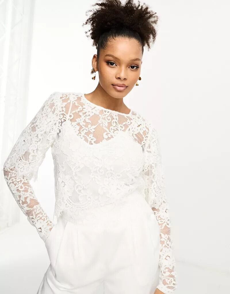 

Vila – Bridal – Белый топ с длинными рукавами и кружевом