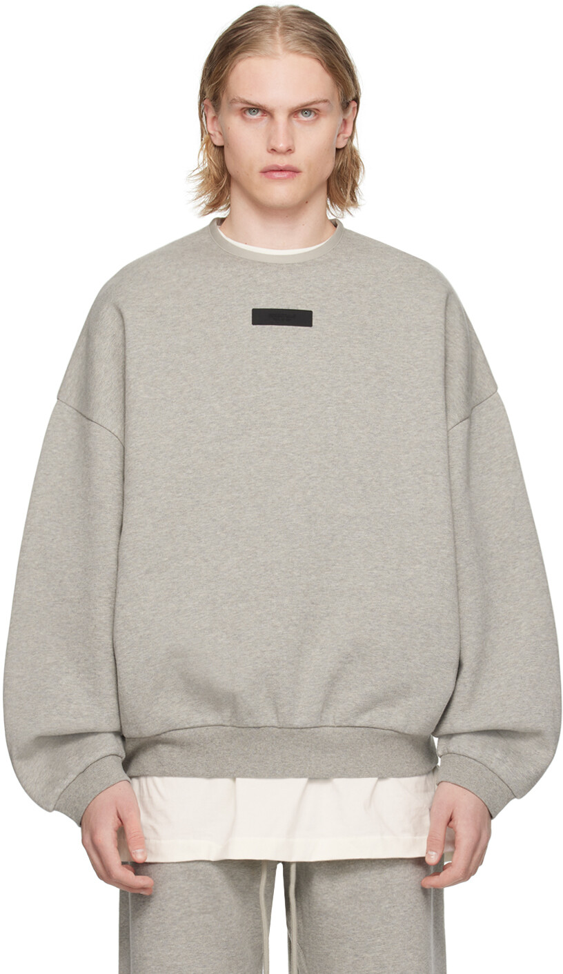 

Серый свитшот с круглым вырезом Fear Of God Essentials, цвет Dark heather oatmeal