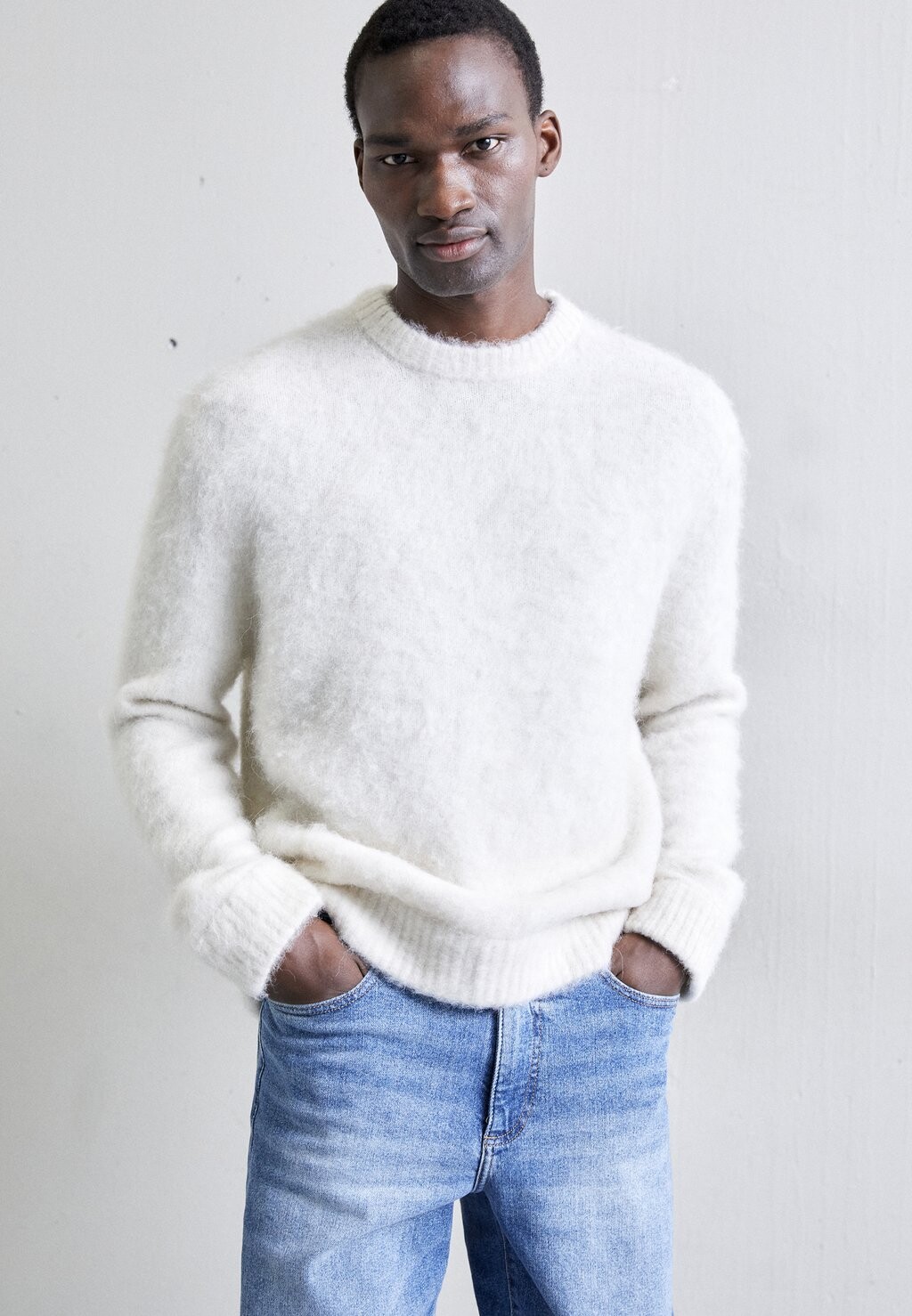 

Свитер Harold Hairy Crew J.LINDEBERG, цвет cloud white