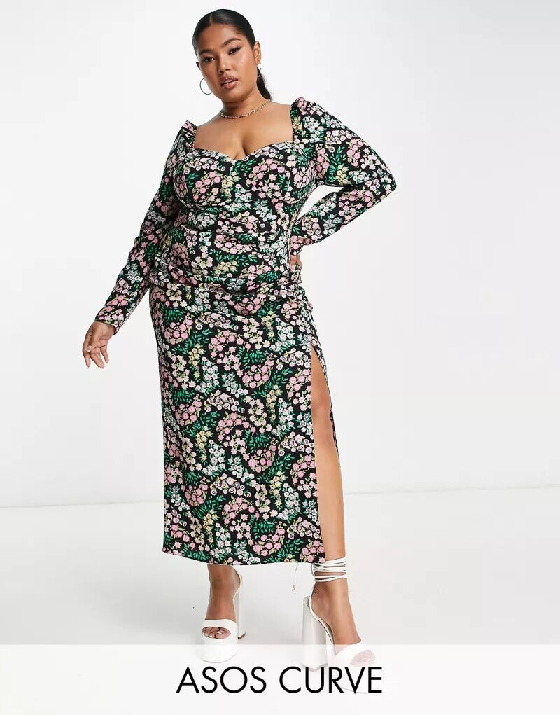 

Повседневное платье миди с цветочным принтом и чашками ASOS DESIGN Curve
