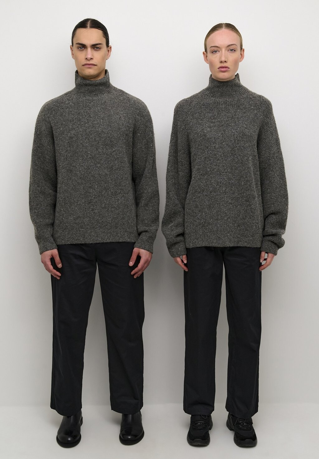 

Свитшот Lounge Nine CHARLI HIGH NECK UNISEX, цвет grey melange