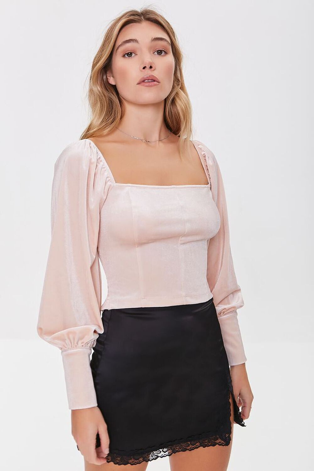 

Укороченный топ со сборками Forever 21, краски