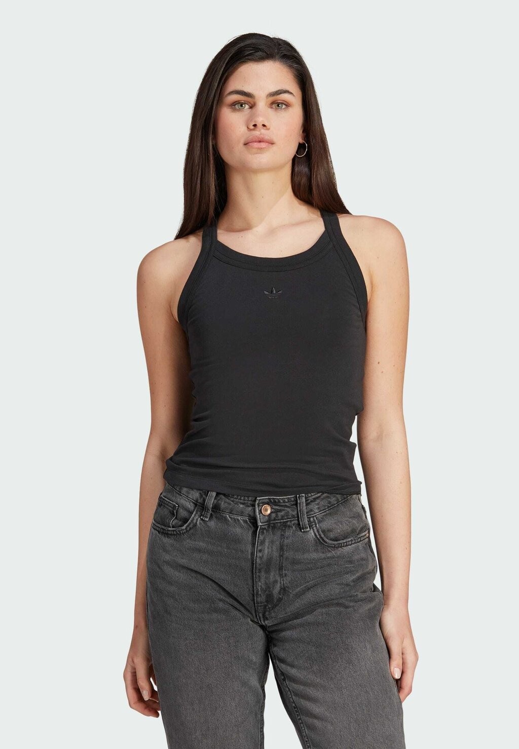 

Топ adidas Originals ESSENTIALS, черный