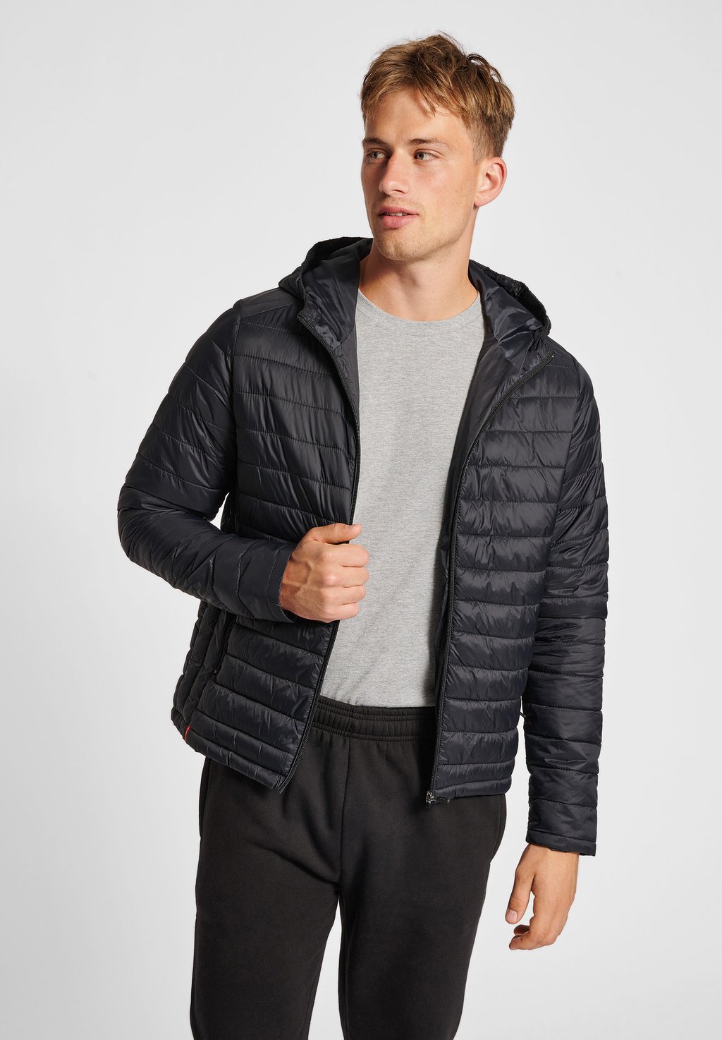Зимняя куртка Hummel, цвет black