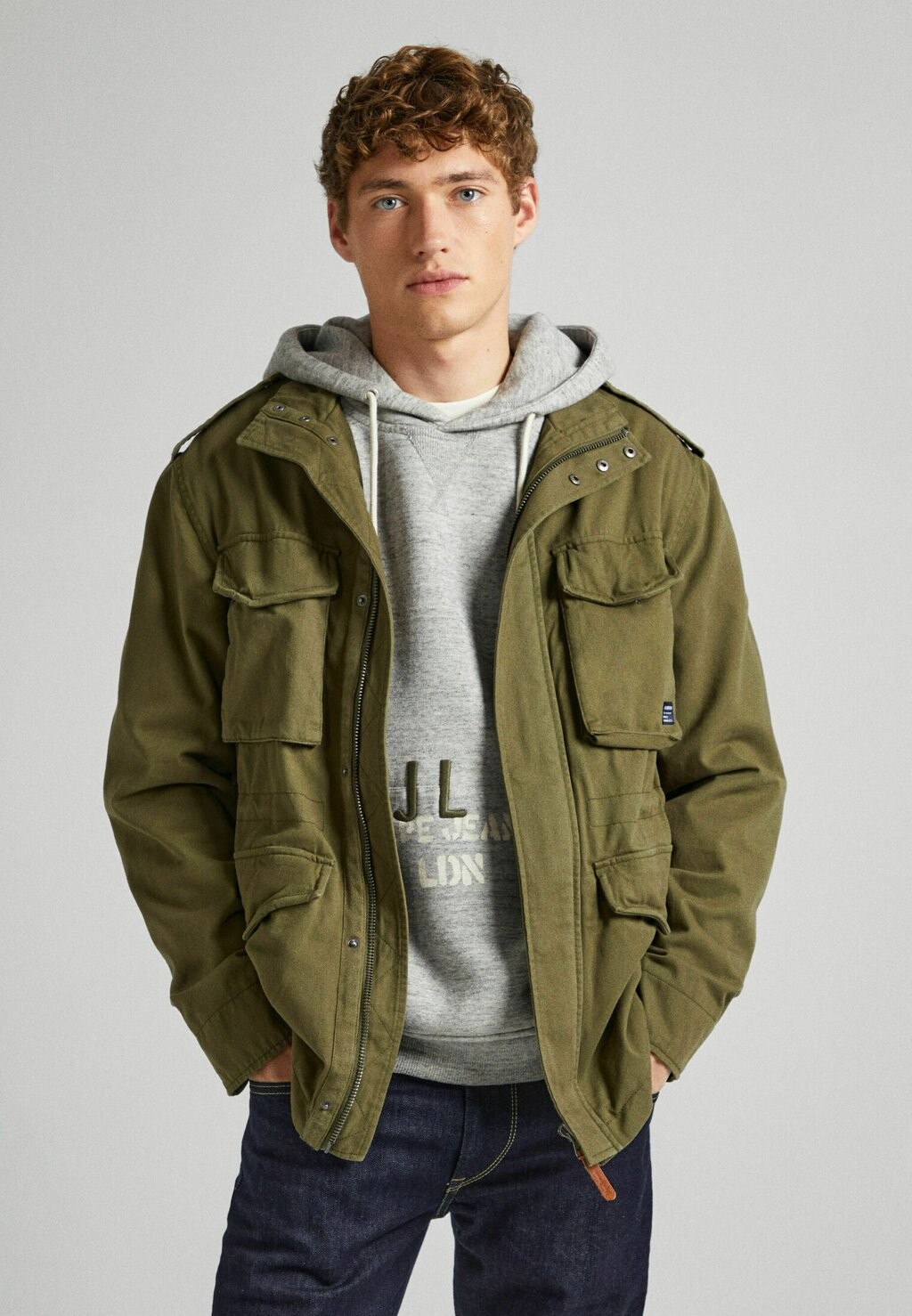 

Легкая куртка Pepe Jeans, цвет military green
