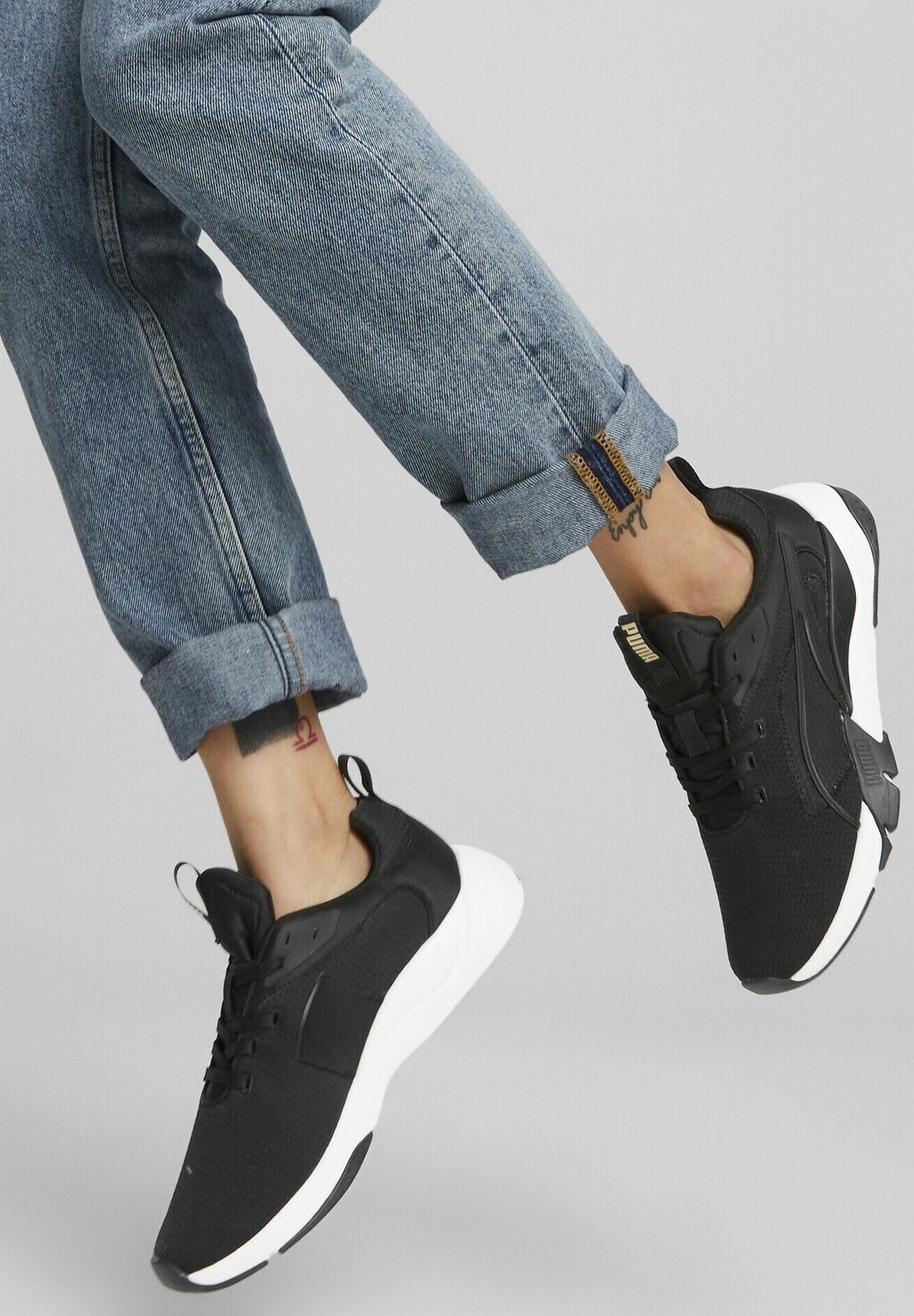 

Кроссовки Puma