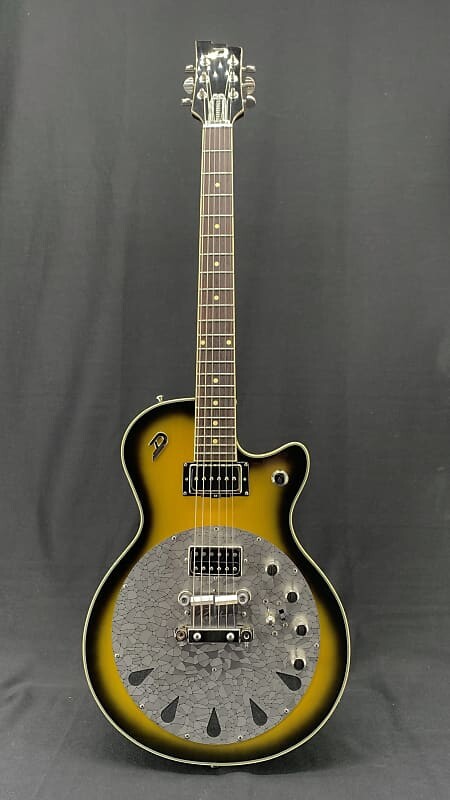 

Электрогитара Duesenberg Rezobro in a 2-tone Sunburst