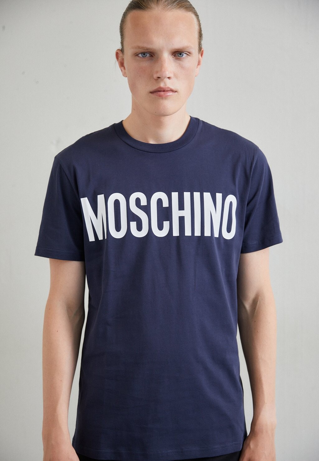 

Футболка с принтом MOSCHINO, фантазийно-синий