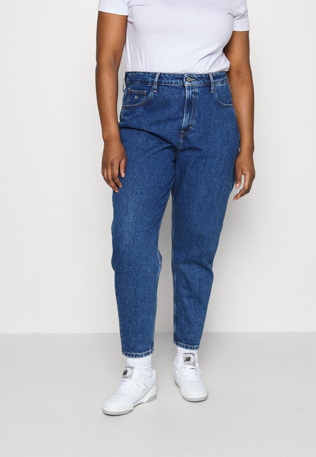 Джинсы свободного кроя Tommy Jeans by Tommy Hilfiger джинсы свободного кроя tommy jeans цвет denim medium