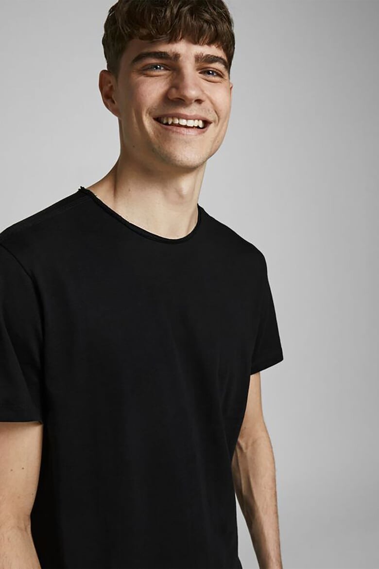 

Футболка из органического хлопка с овальным вырезом Jack & Jones, черный