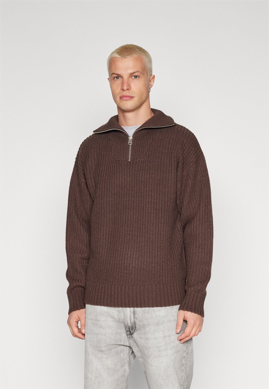 

Джемпер JCOWALE HALF ZIP Jack & Jones, уплотненный коричневый