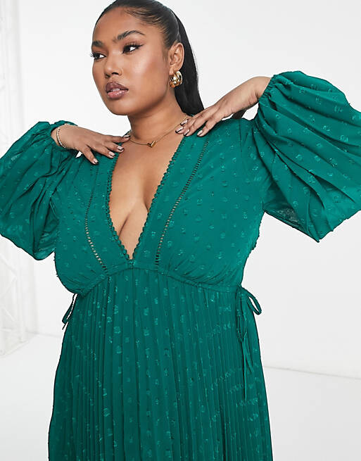 

Плиссированное платье миди добби с v-образным вырезом спереди ASOS DESIGN Curve