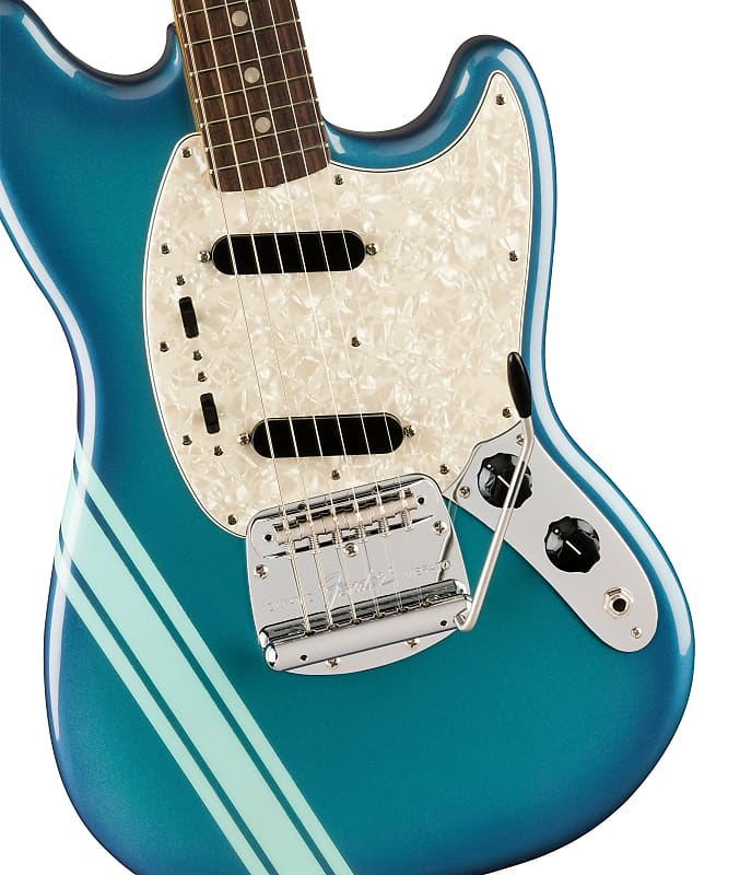 цена Электрогитара Fender Vintera II 70's Mustang, RW FB ,Competition Burgundy Blue