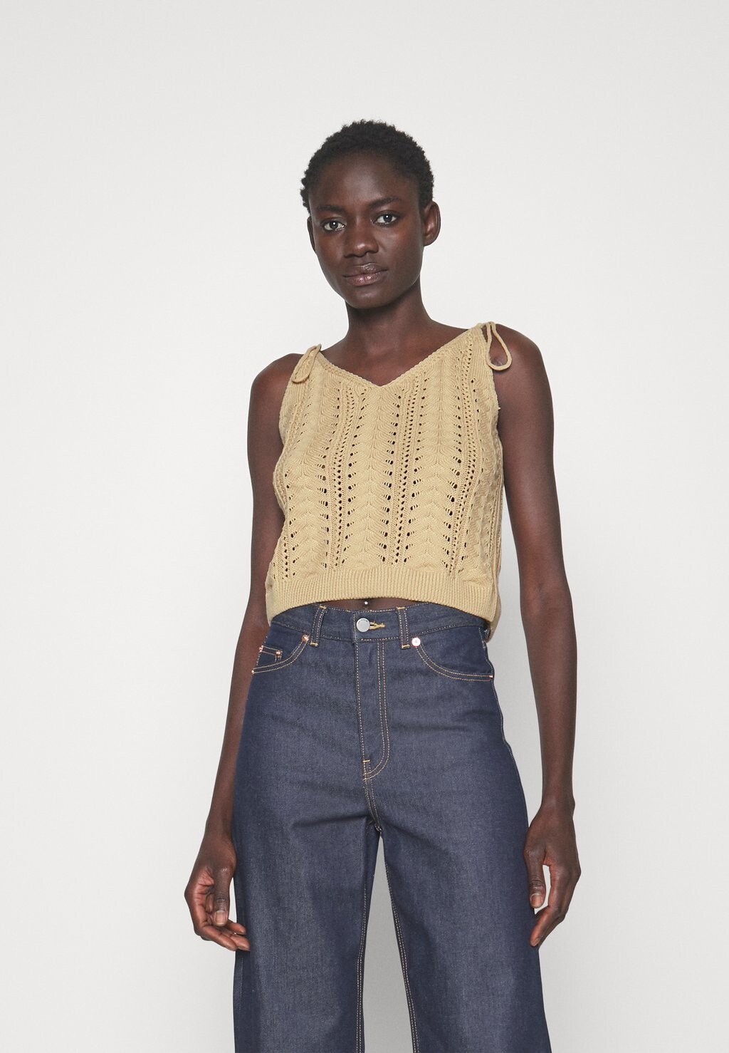 

Топ Vero Moda
