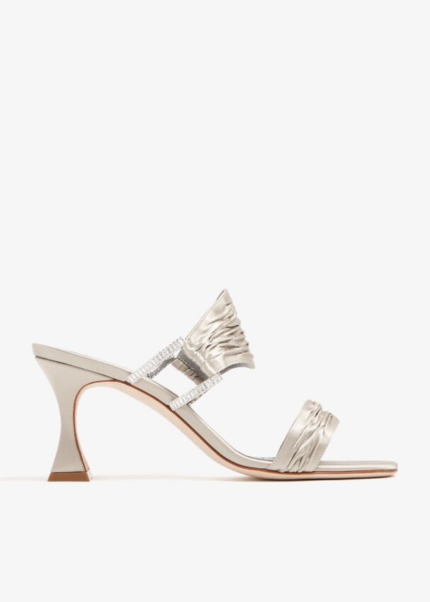 

Сандалии Manolo Blahnik Chinap Satin, серебряный