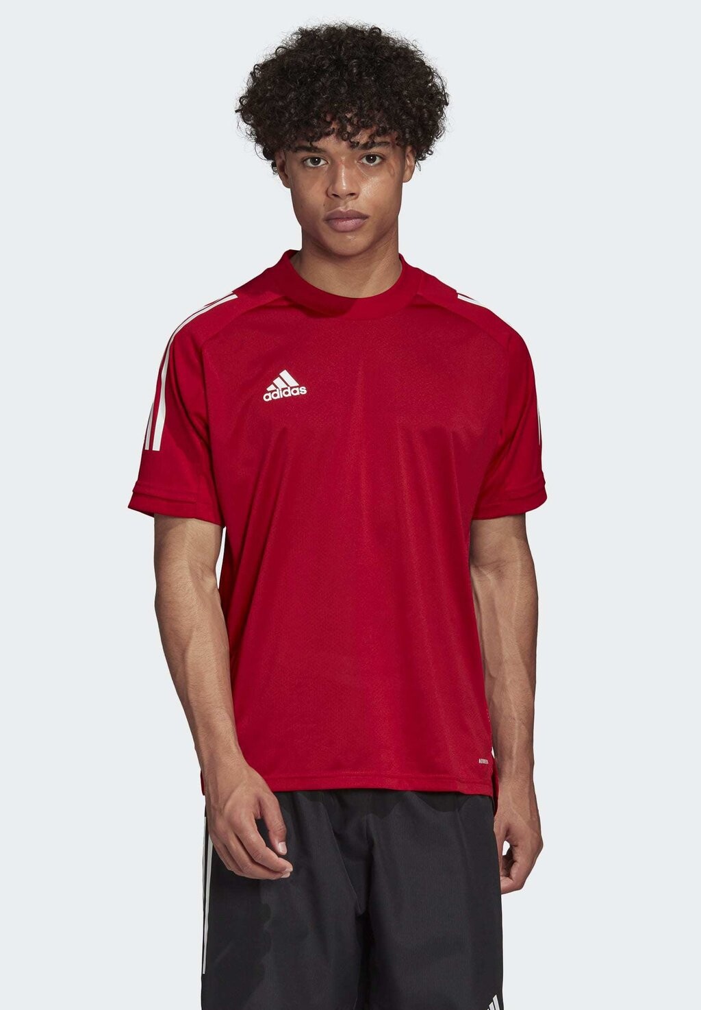 

Футболка Adidas