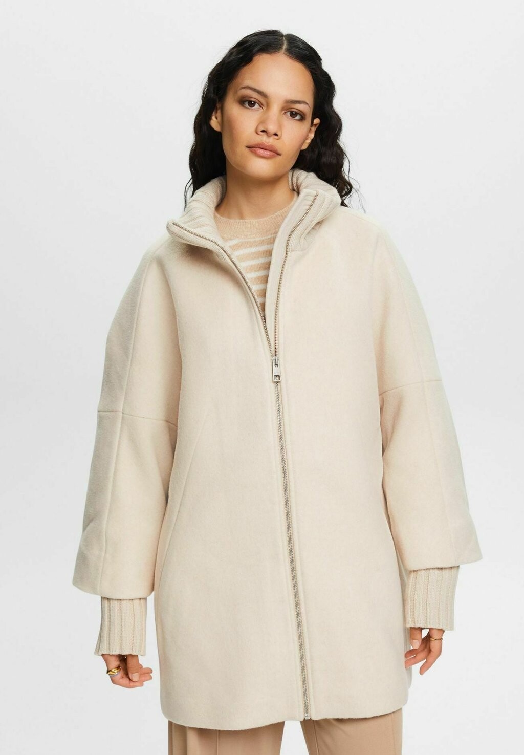 

Короткое пальто Outdoor Esprit, цвет ice