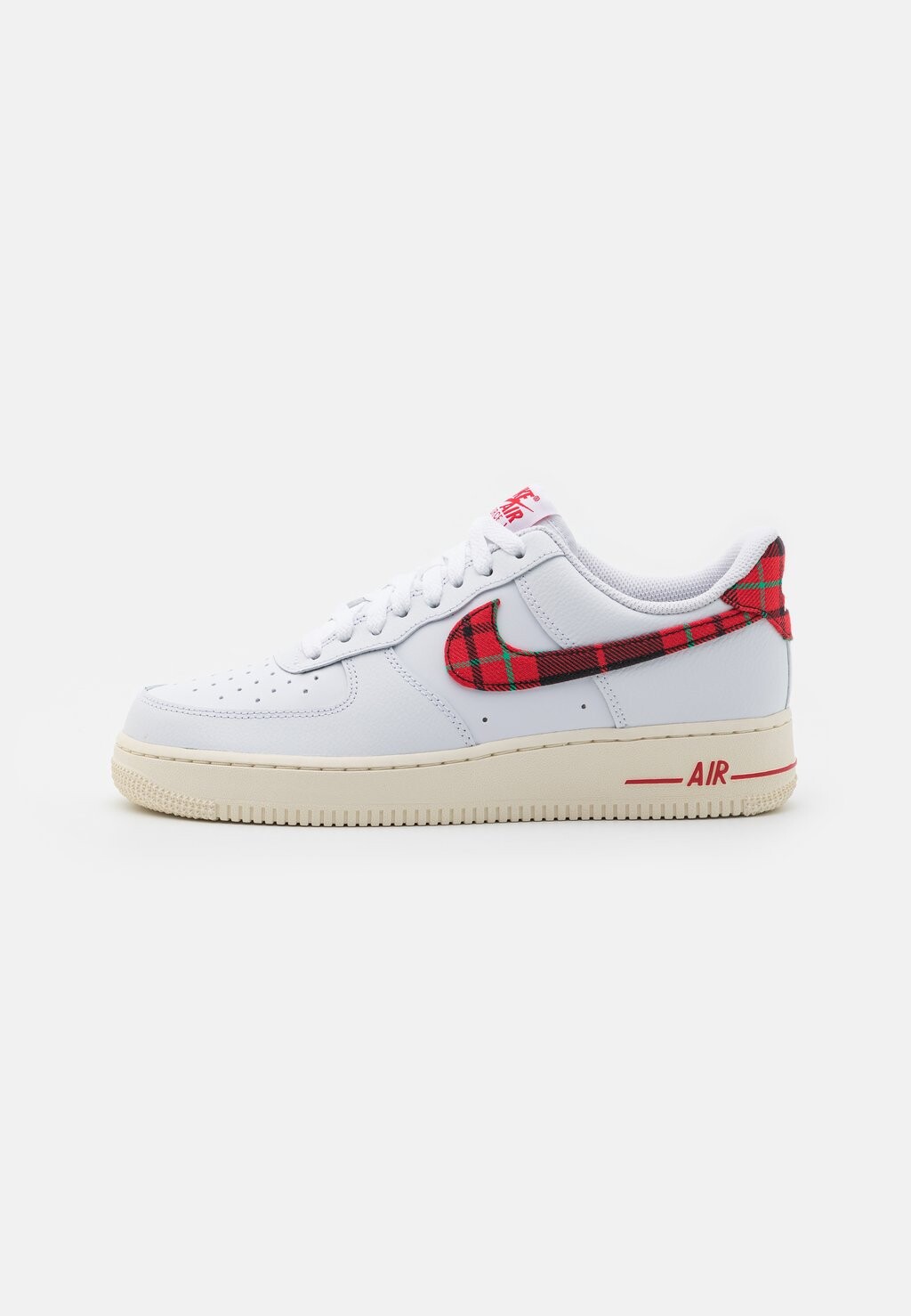 

Низкие кроссовки AIR FORCE 1 07 LV8 NOS Nike, белый/красный университетский/зеленый стадион/бледно-слоновая кость/черный