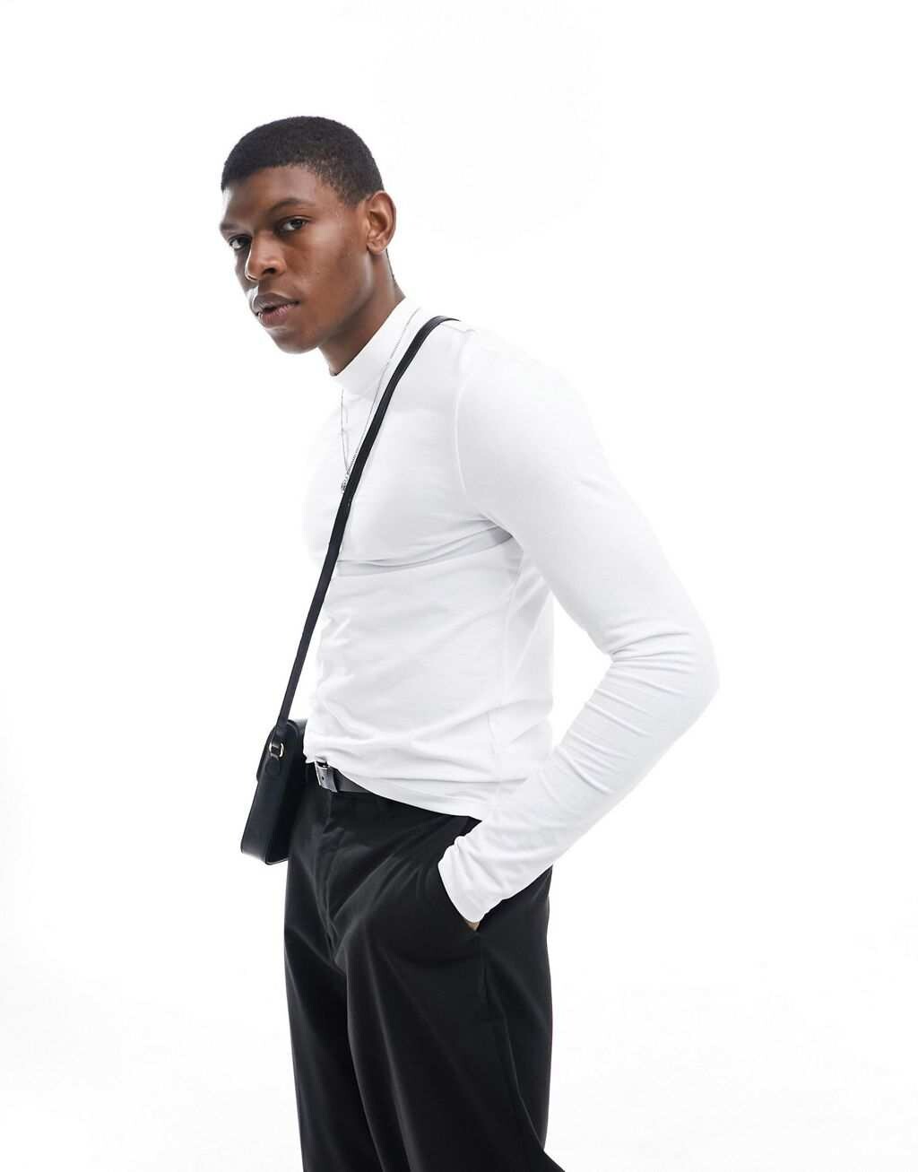 

Белая водолазка с длинными рукавами ASOS DESIGN