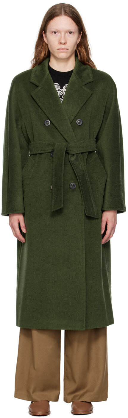 

Зеленый мох в пальто мадам Max Mara