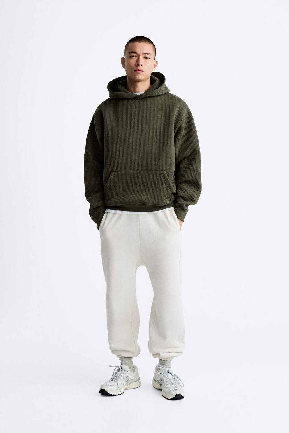 

Стеганая худи ZARA, серый