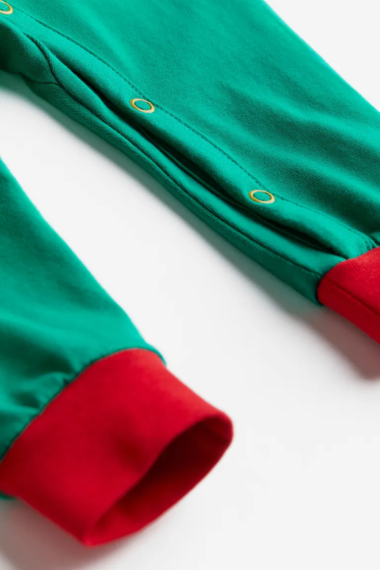 

Сплошная пижама с принтом H&M, зеленый