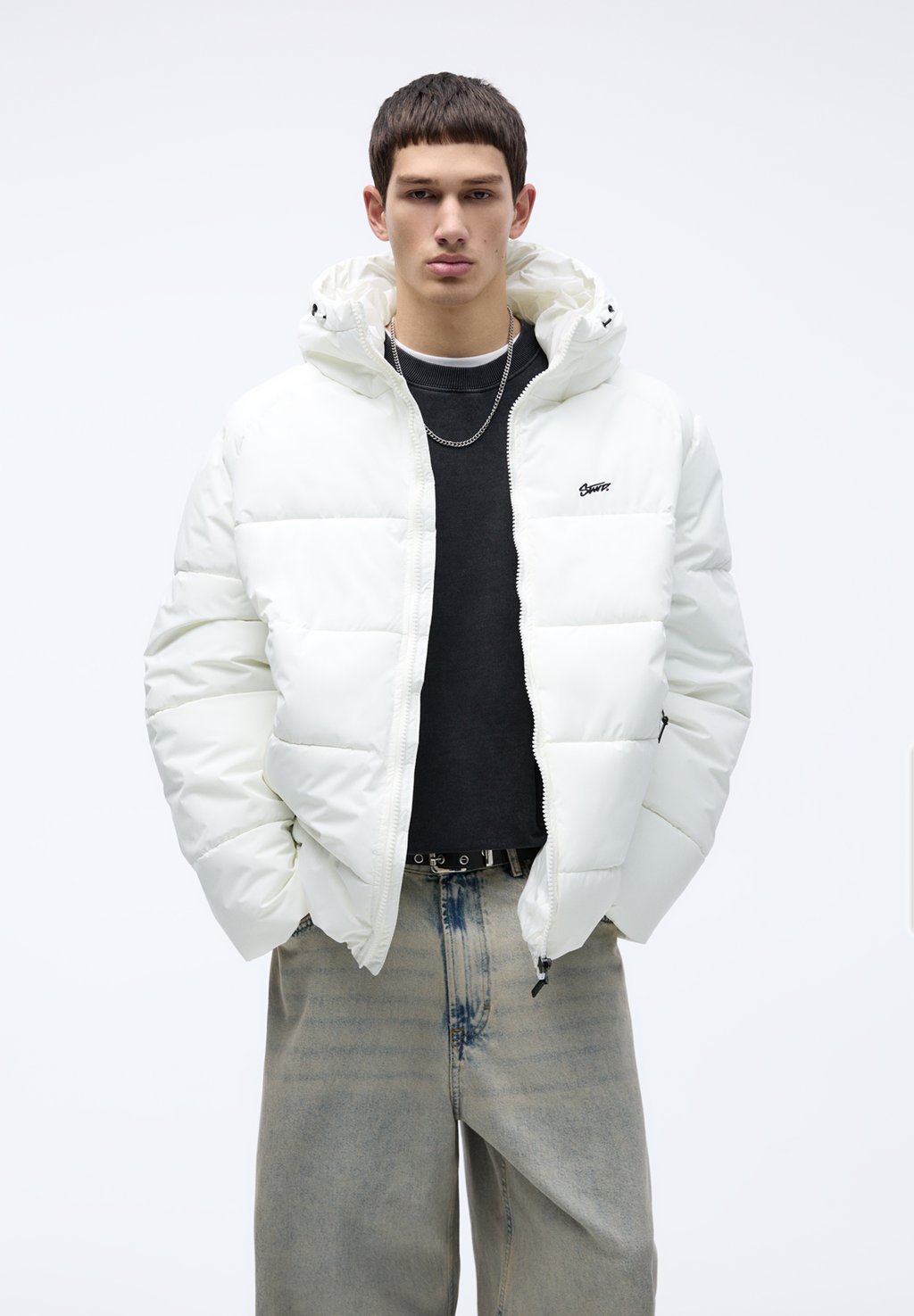 

Зимняя куртка Weight Puffer PULL&BEAR, белый