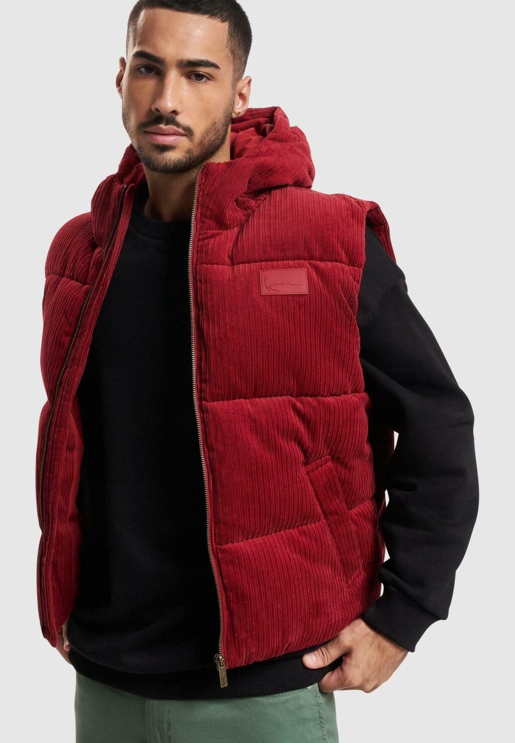 

Жилет RUBBER SIGNATURE PUFFER Karl Kani, темно-красный