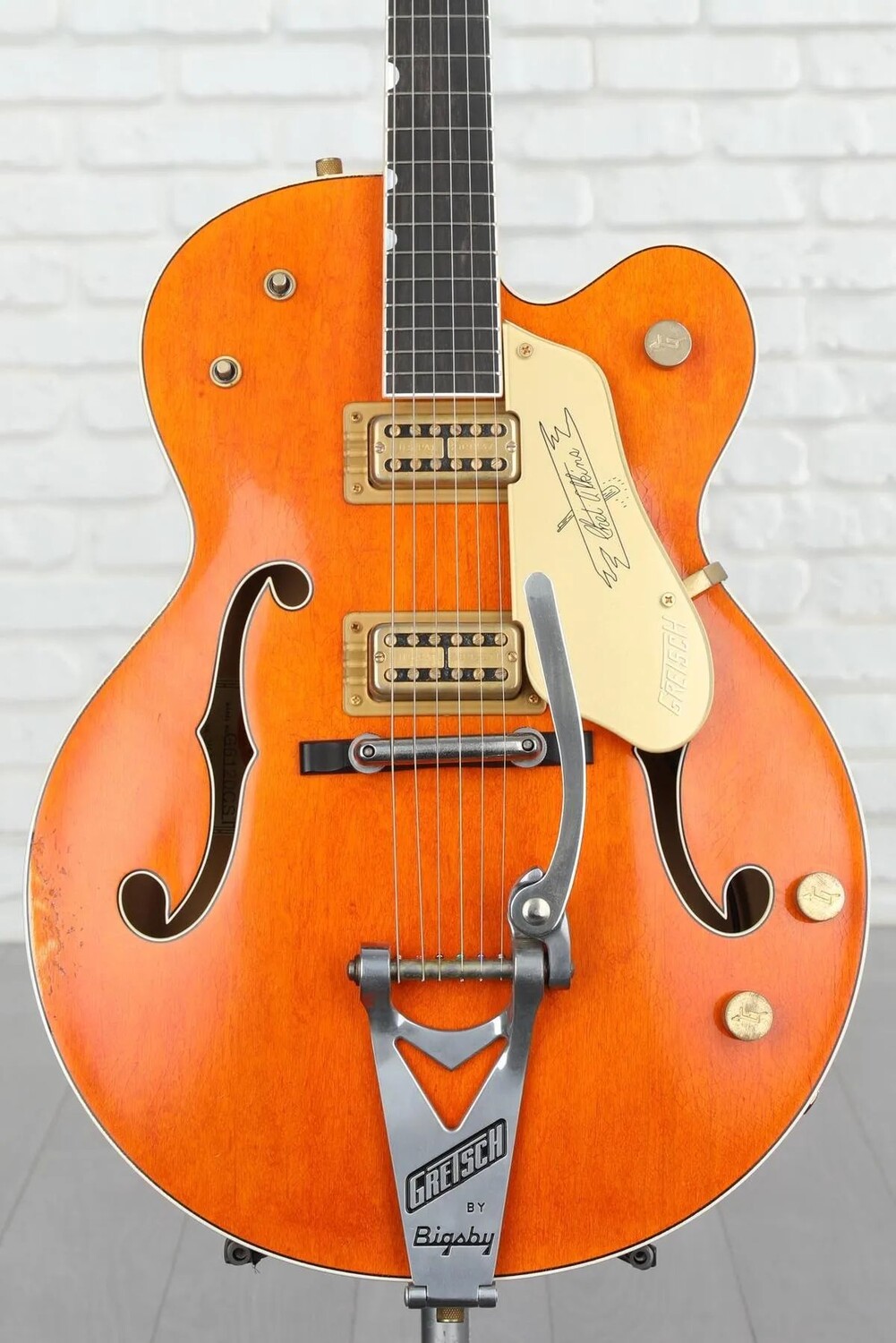 

Gretsch Limited Edition G6120CS Nashville Relic, созданный Стивеном Стерном — винтажный оранжевый