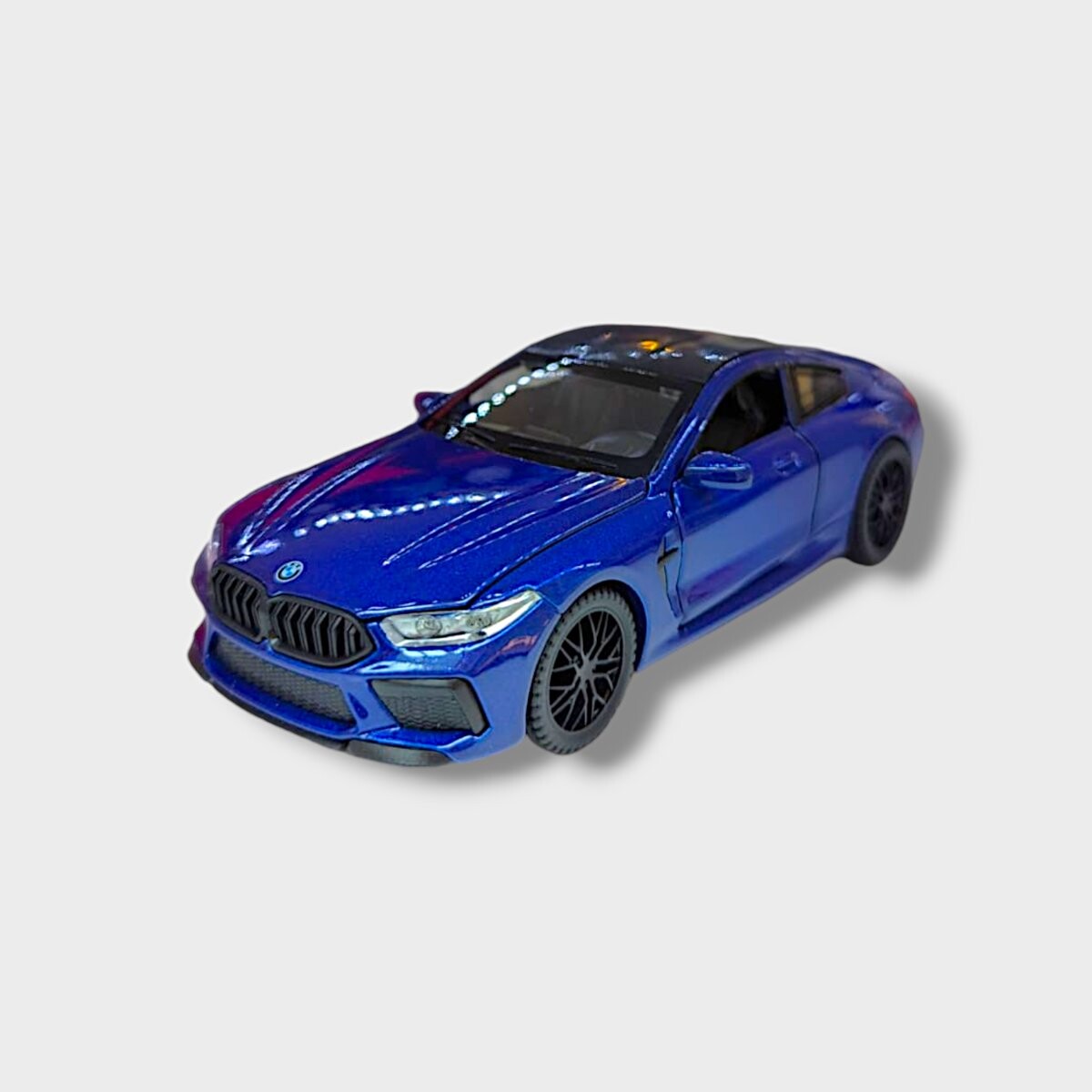 

Автомобиль Bmw M8 Competition Coupé 1:32 Металл Автомобиль Открытый. Двери, Багажник И Капот ikonka
