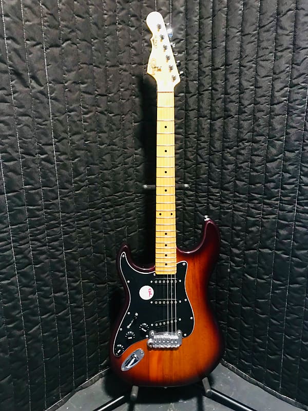 цена Электрогитара G&L S•500 ‘LEFTY’ 2022 Tobacco Sunburst over Sassafras w/ Free Gig Bag