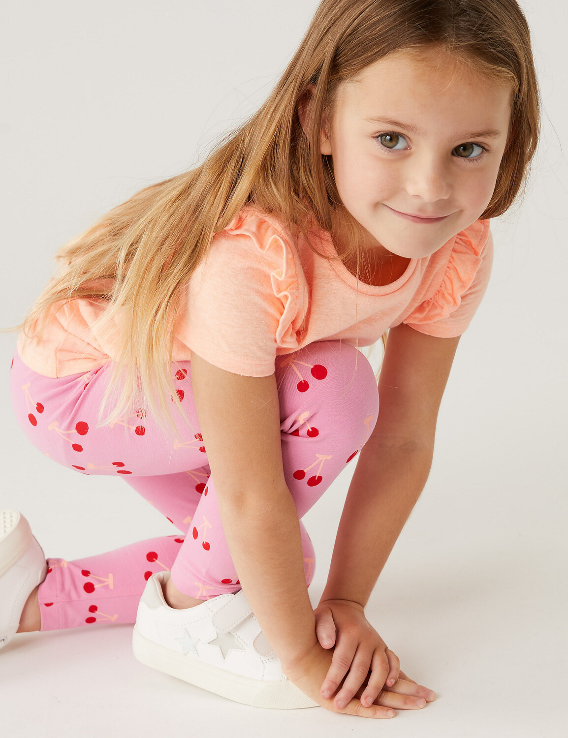 

Футболка с оборками из смесового хлопка (2–8 лет) Marks & Spencer, коралл
