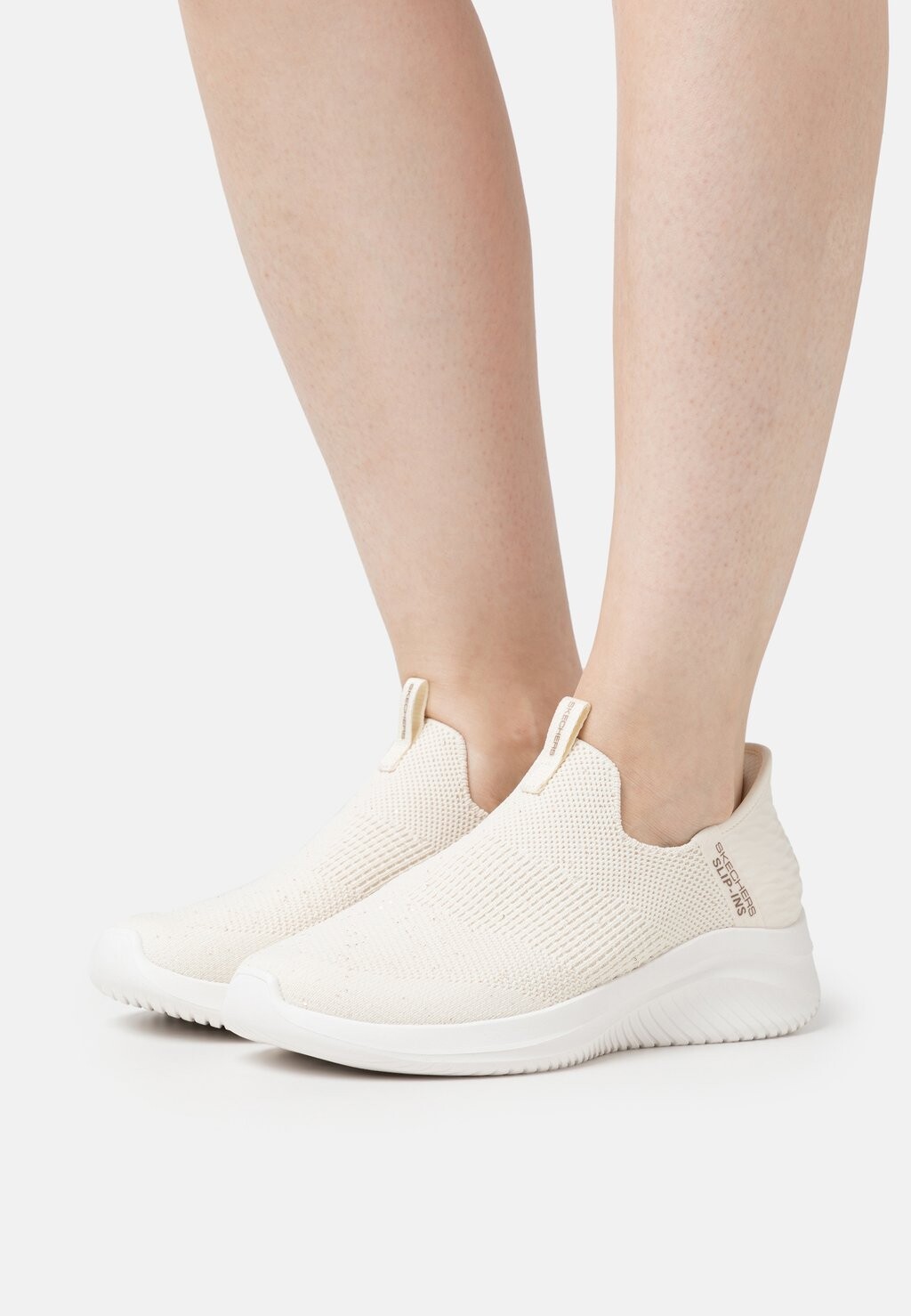 

Кроссовки Skechers Ultra Flex 3.0, кремовый