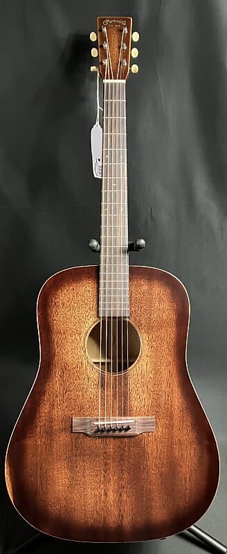 

Акустическая гитара Martin D-15M Streetmaster Dreadnought Acoustic Guitar Distressed Mahogany w/ Case