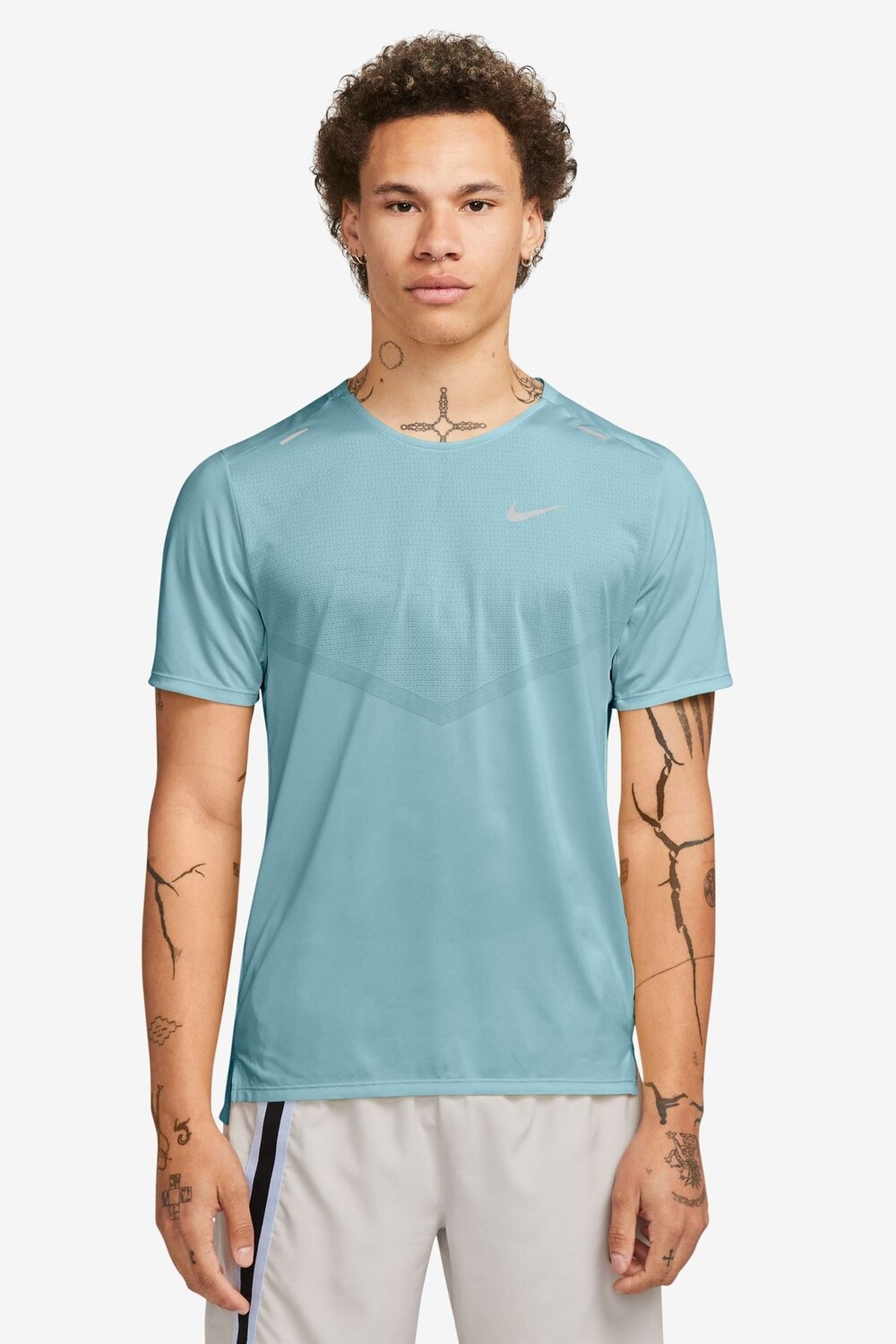 

Беговая майка Rise 365 dri fit с коротким рукавом Nike, бирюзовый