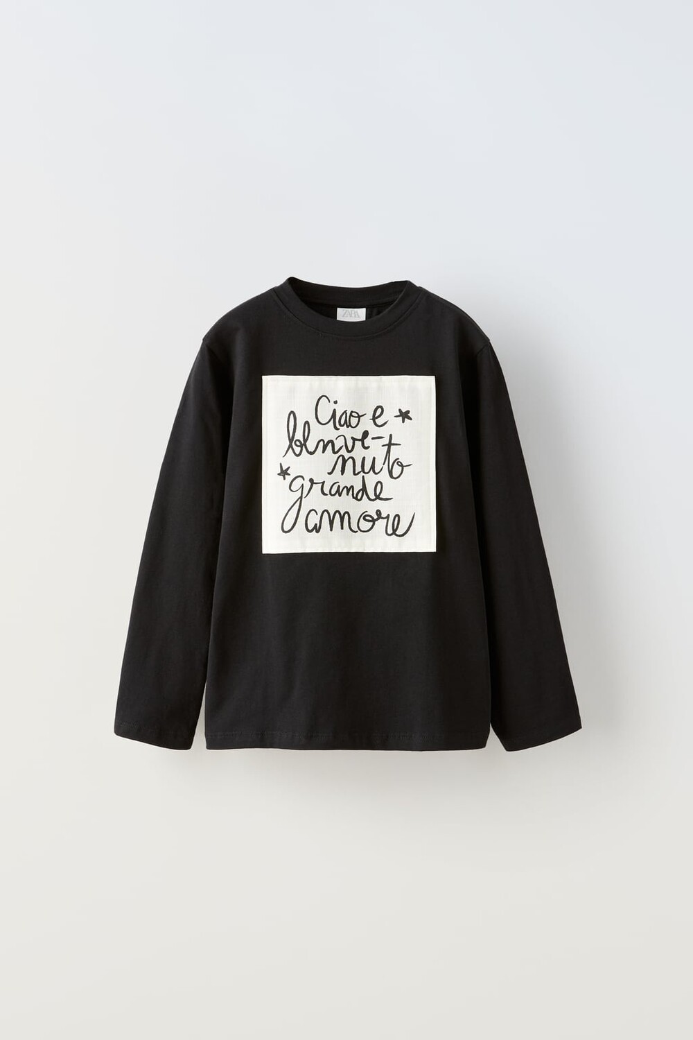 

Футболка с нашивкой на слогане ZARA, черный