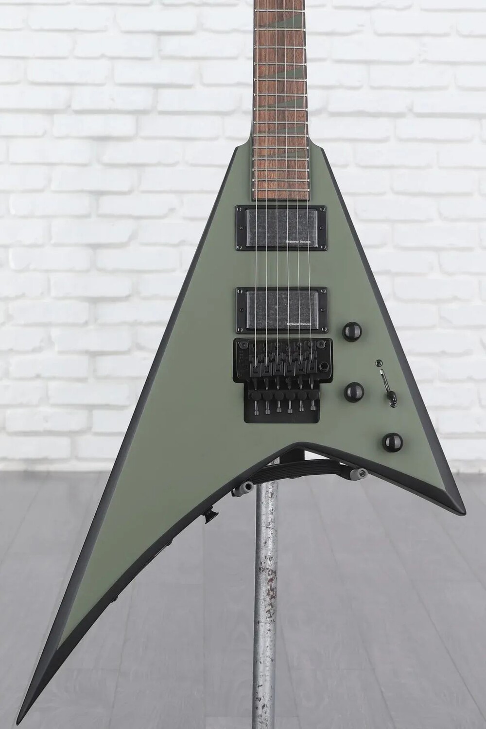 

Jackson X Series Rhoads RRX24 — матовый армейский серый с черными фасками