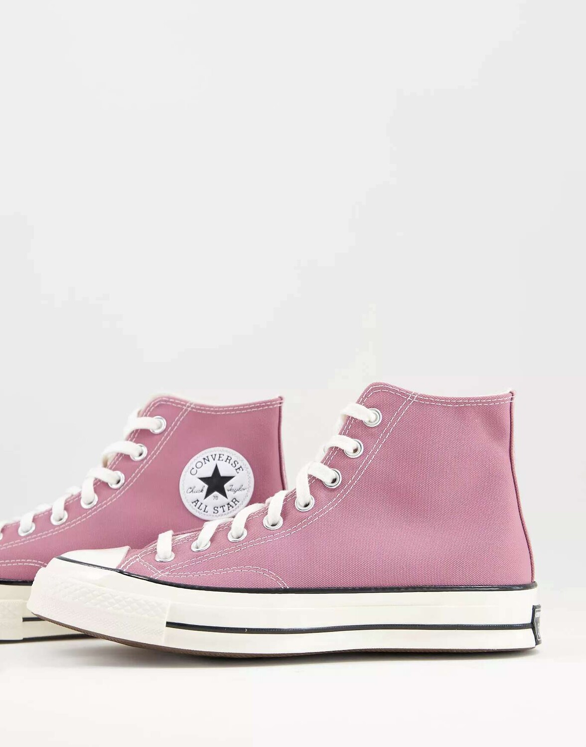 

Ягодные кроссовки Converse Unisex Chuck 70 Hi