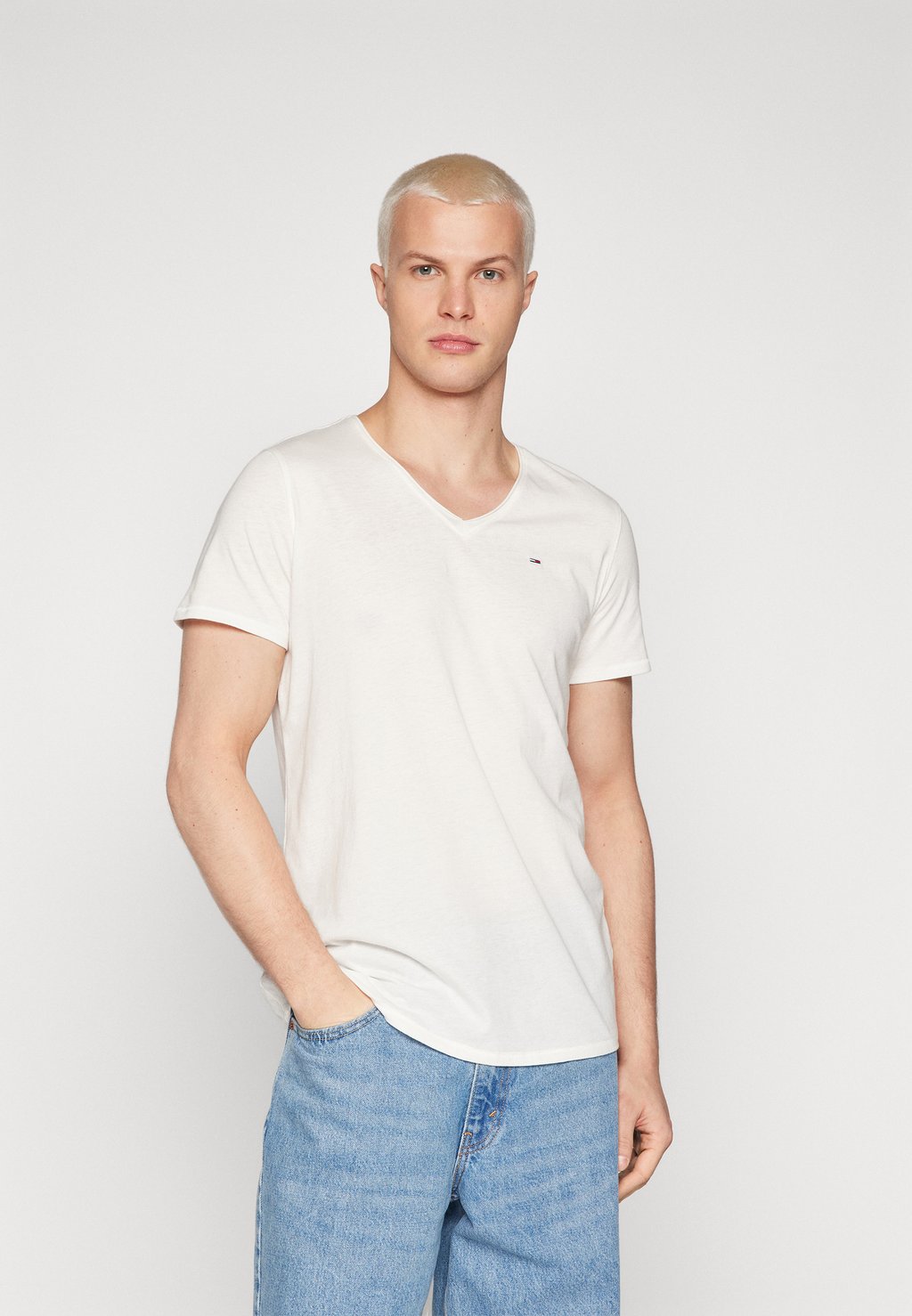 Базовая футболка Slim Jasper V Neck Tommy Jeans, цвет ancient white футболка базовая slim shield v neck gant цвет white