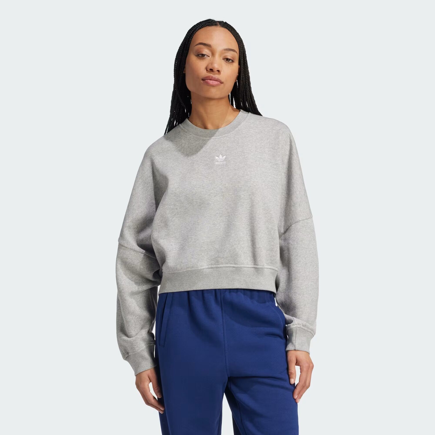 

Флисовый свитшот Essentials Crew Adidas, цвет Medium Grey Heather