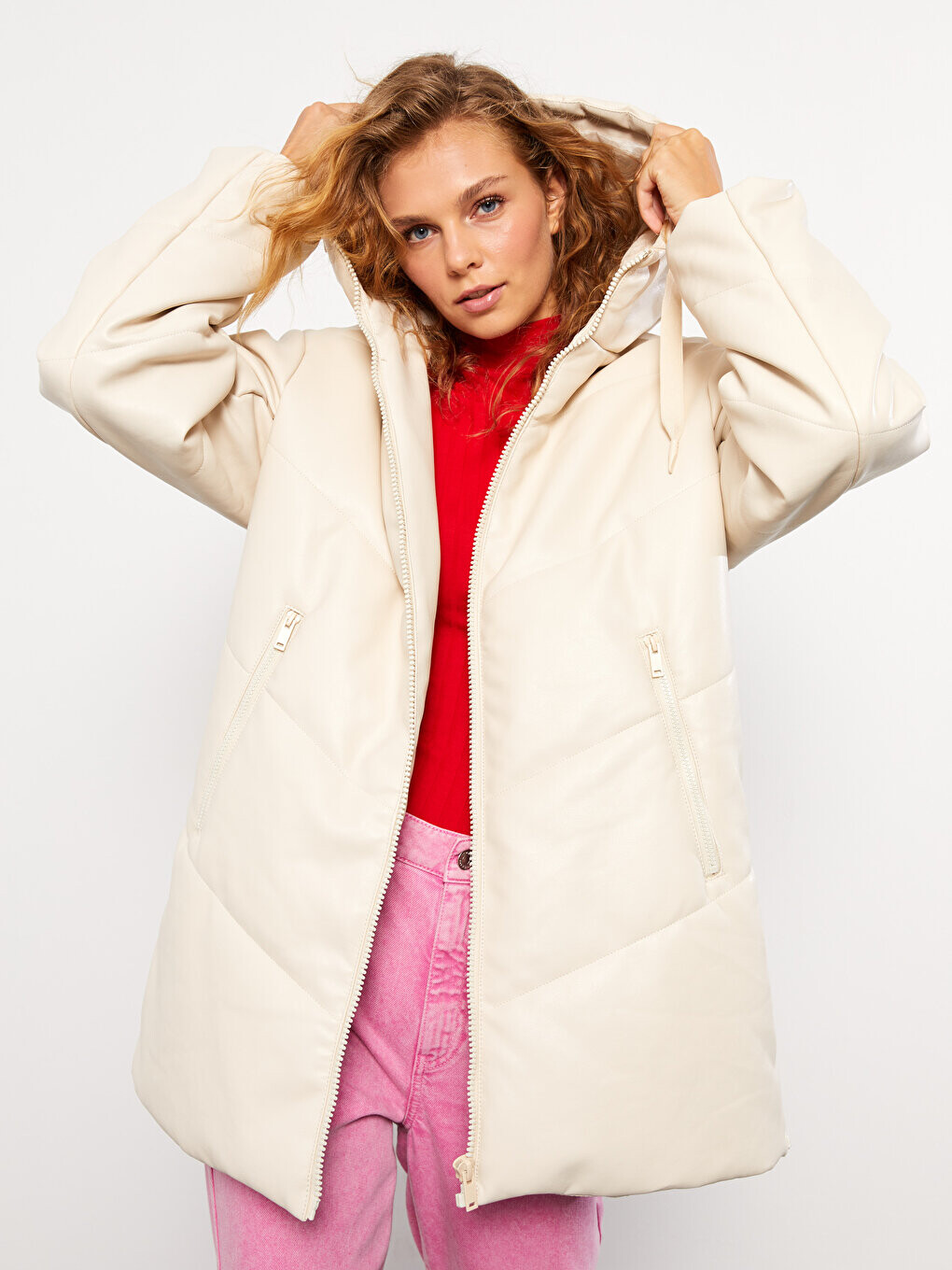 

Однотонное женское пуховик с капюшоном и длинными рукавами LCW Casual, цвет камня