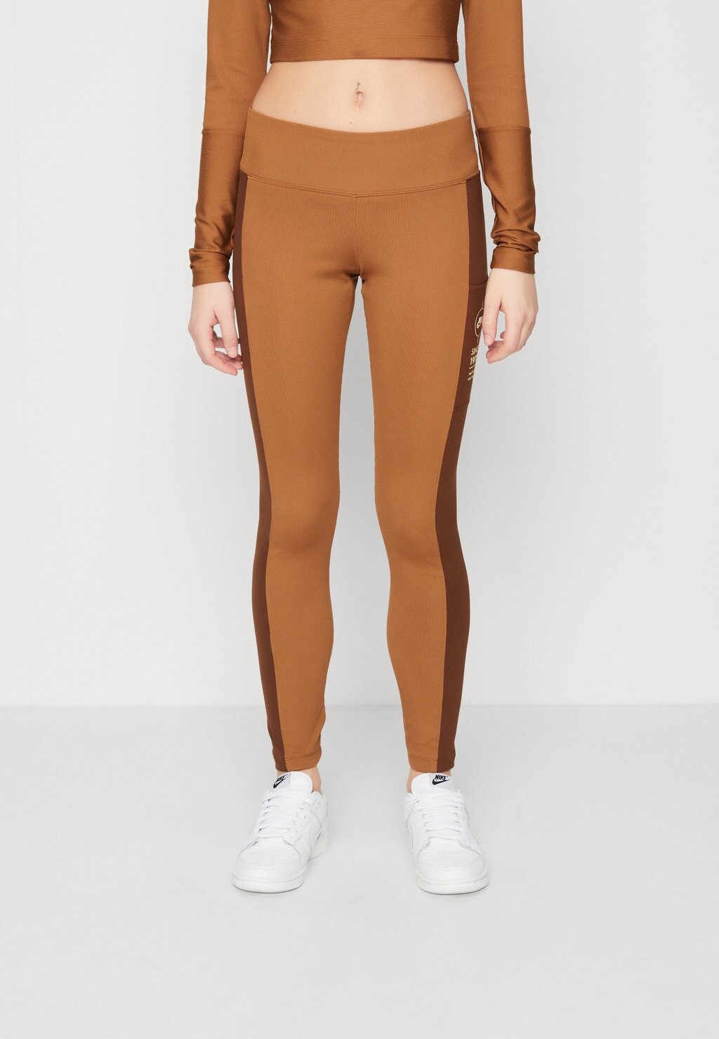 

Брюки Nike, Коричневый