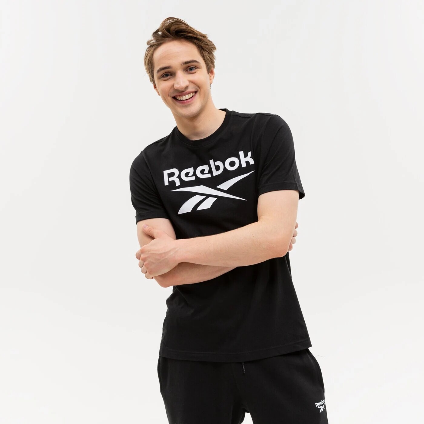 

Футболка Reebok с большим логотипом, черный