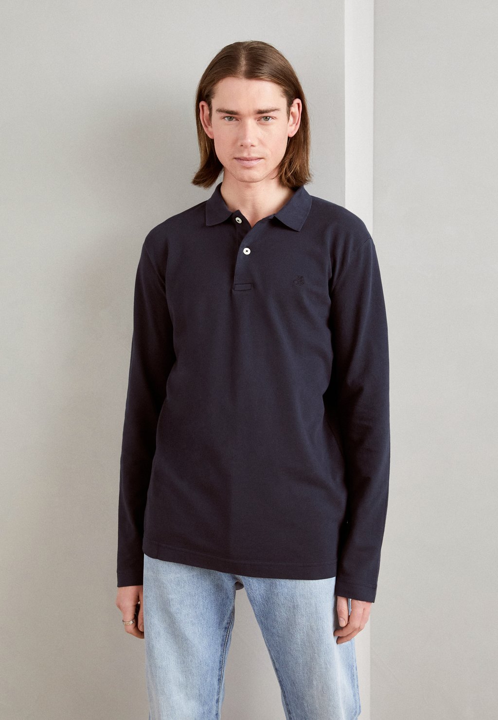 

Топ с длинными рукавами COLLAR EMBROIDERED LOGO AT CHEST Marc O'Polo, цвет dark navy