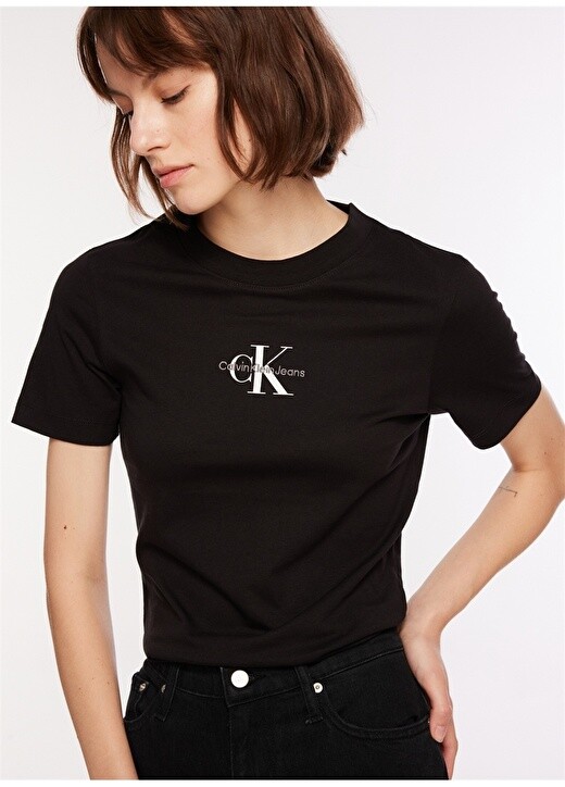 

Простая черная женская футболка с круглым вырезом Calvin Klein Jeans, Черный